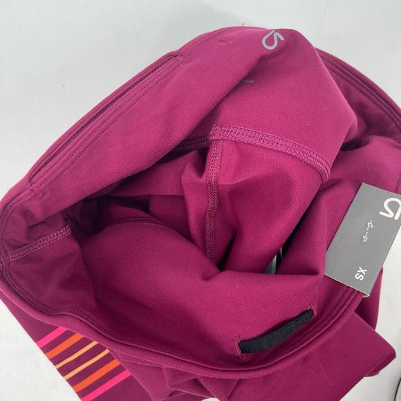 GAP FIT Leggings Size Extra Small NWT Dry Wicking Breathable Capri Cropped - Picture 9 of 12